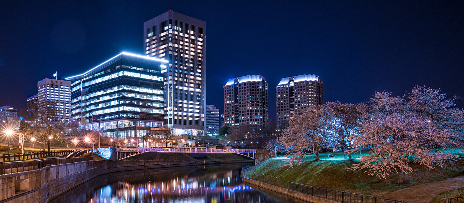 Richmond Virginia skyline at night